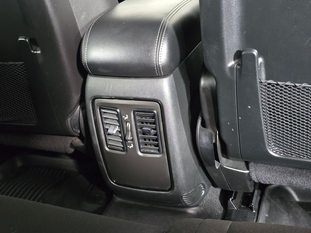 2022 Dodge Durango SXT - Photo 16