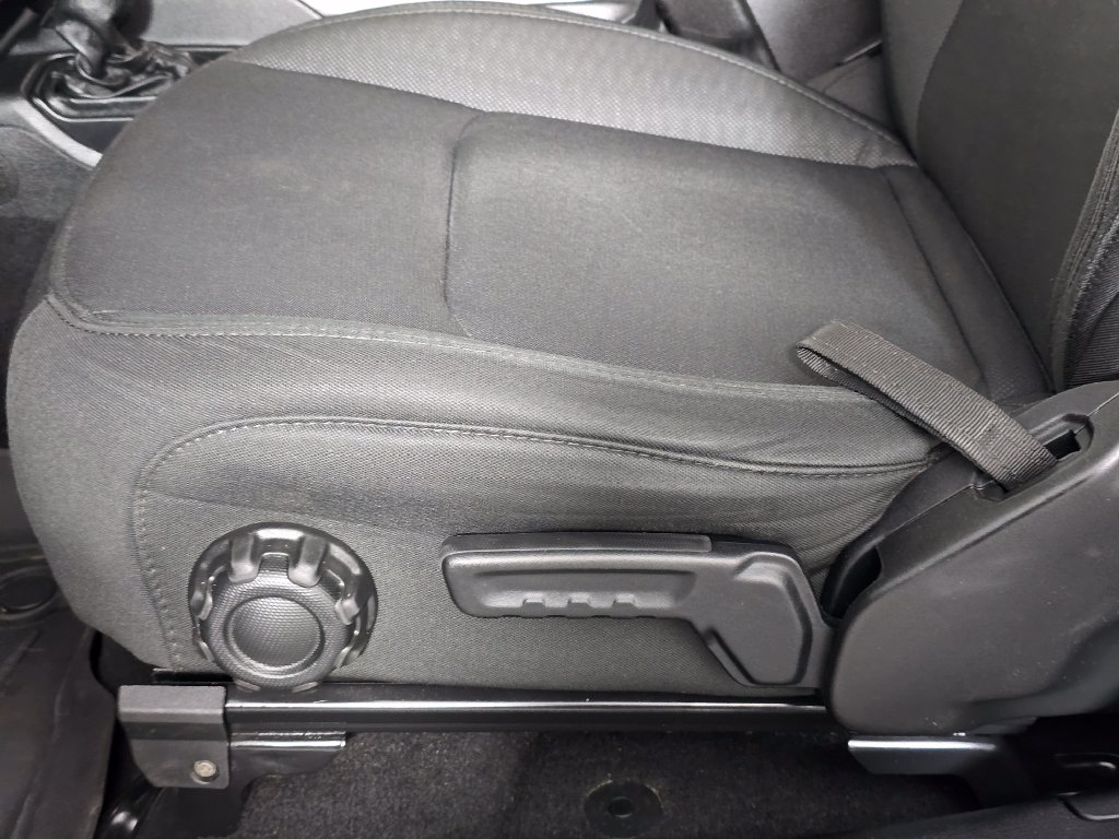 2021 Jeep Wrangler Sport S - Photo 12