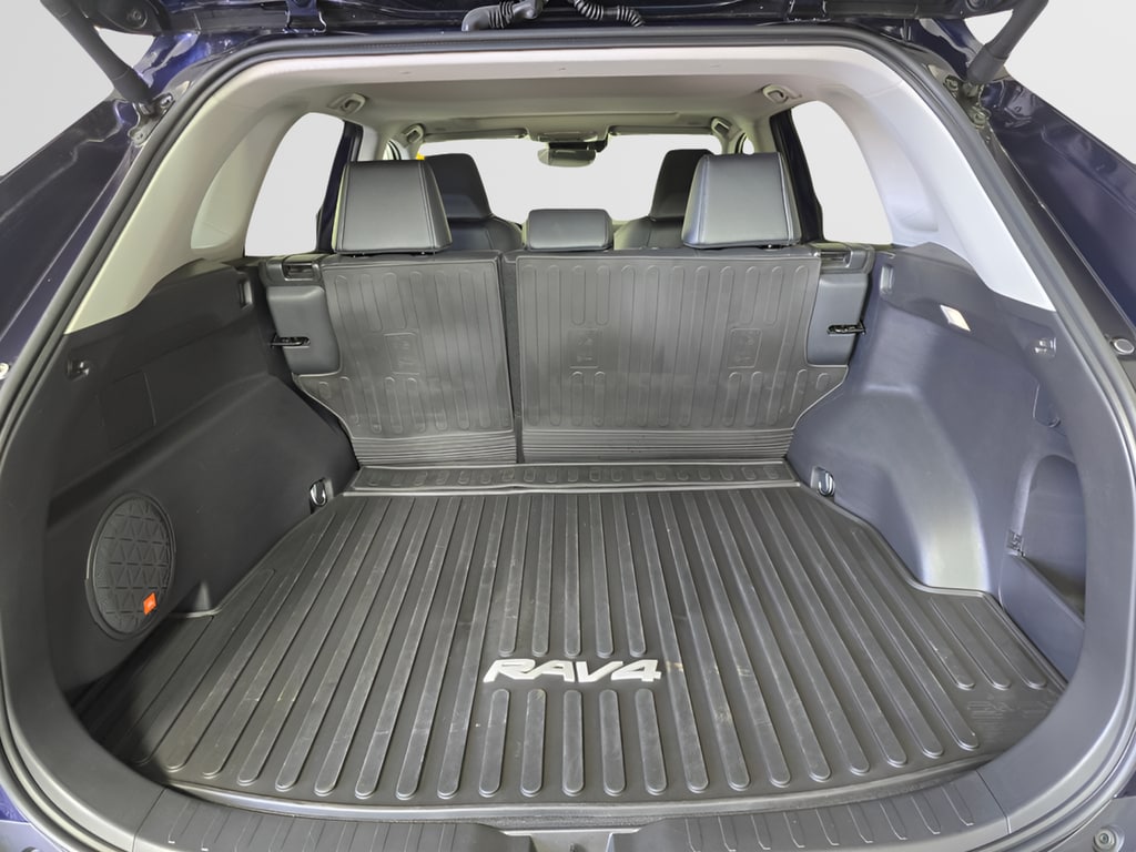 2024 Toyota RAV4 XLE Premium - Photo 17