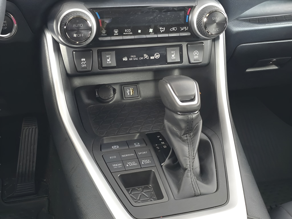 2024 Toyota RAV4 XLE Premium - Photo 27