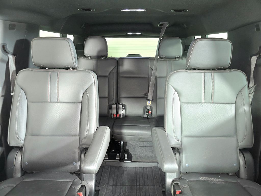 2022 Chevrolet Suburban RST - Photo 14