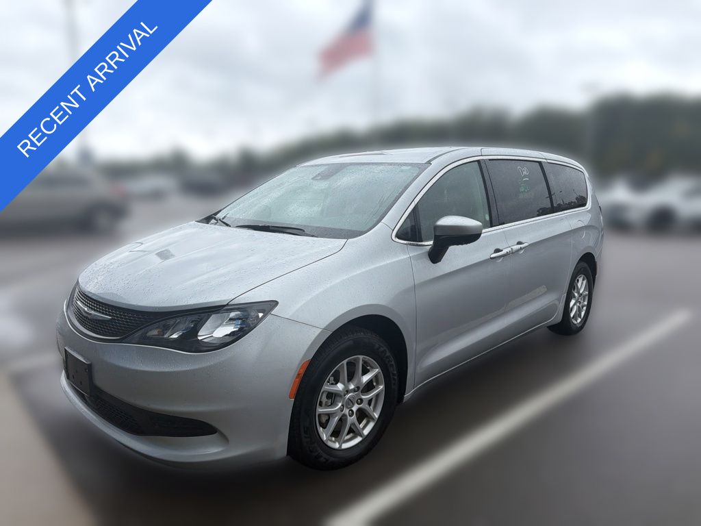 2023 Chrysler Voyager