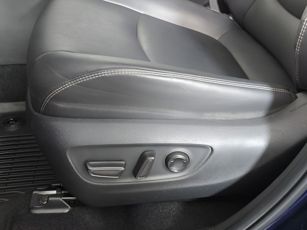 2024 Toyota RAV4 XLE Premium - Photo 13