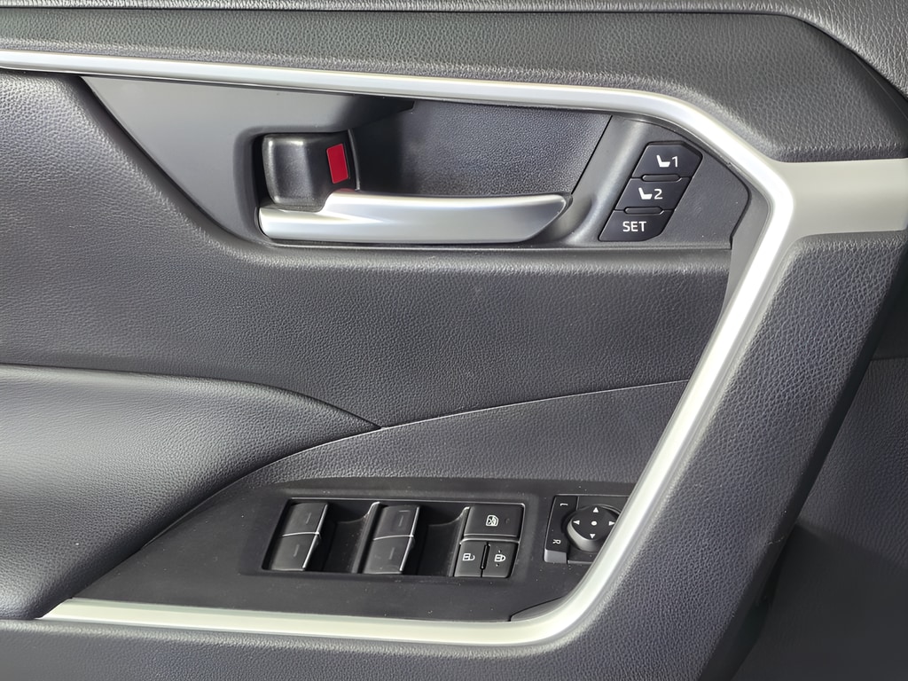 2024 Toyota RAV4 XLE Premium - Photo 34