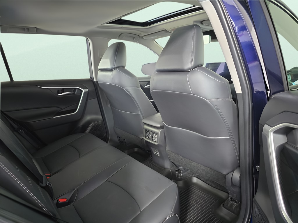 2024 Toyota RAV4 XLE Premium - Photo 18