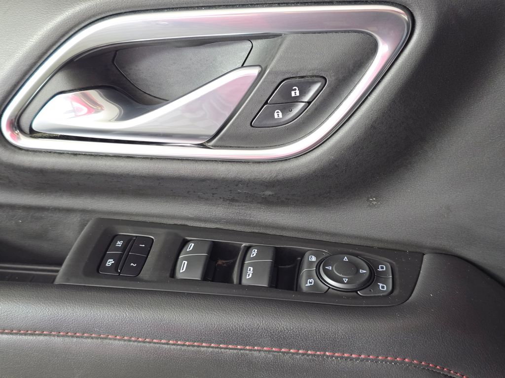 2022 Chevrolet Suburban RST - Photo 32