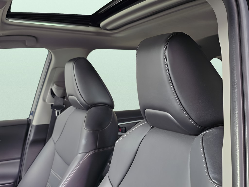 2024 Toyota RAV4 XLE Premium - Photo 14