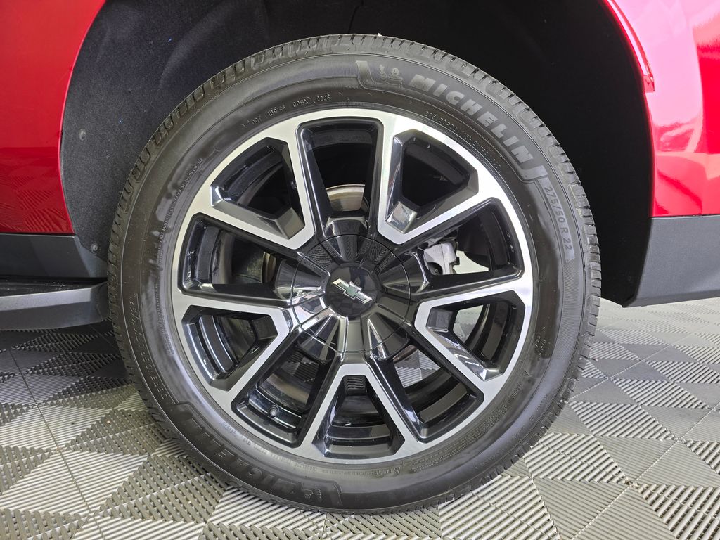 2022 Chevrolet Suburban RST - Photo 37