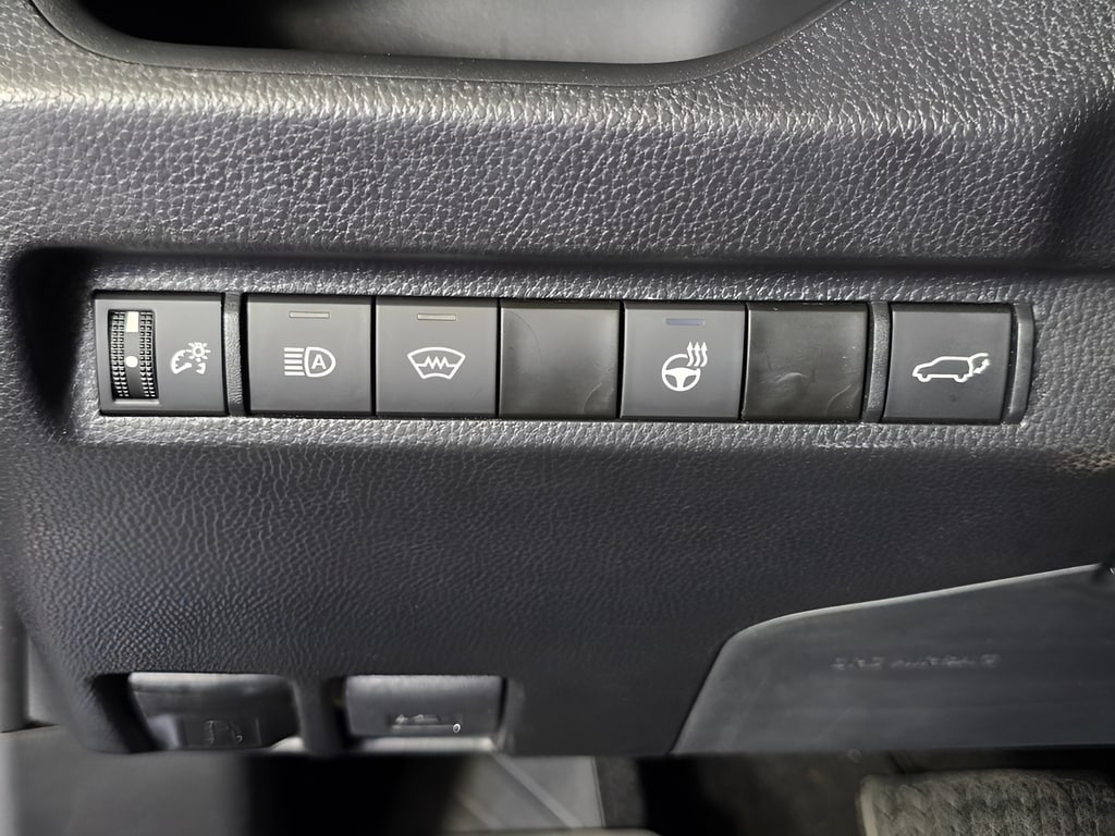 2024 Toyota RAV4 XLE Premium - Photo 28