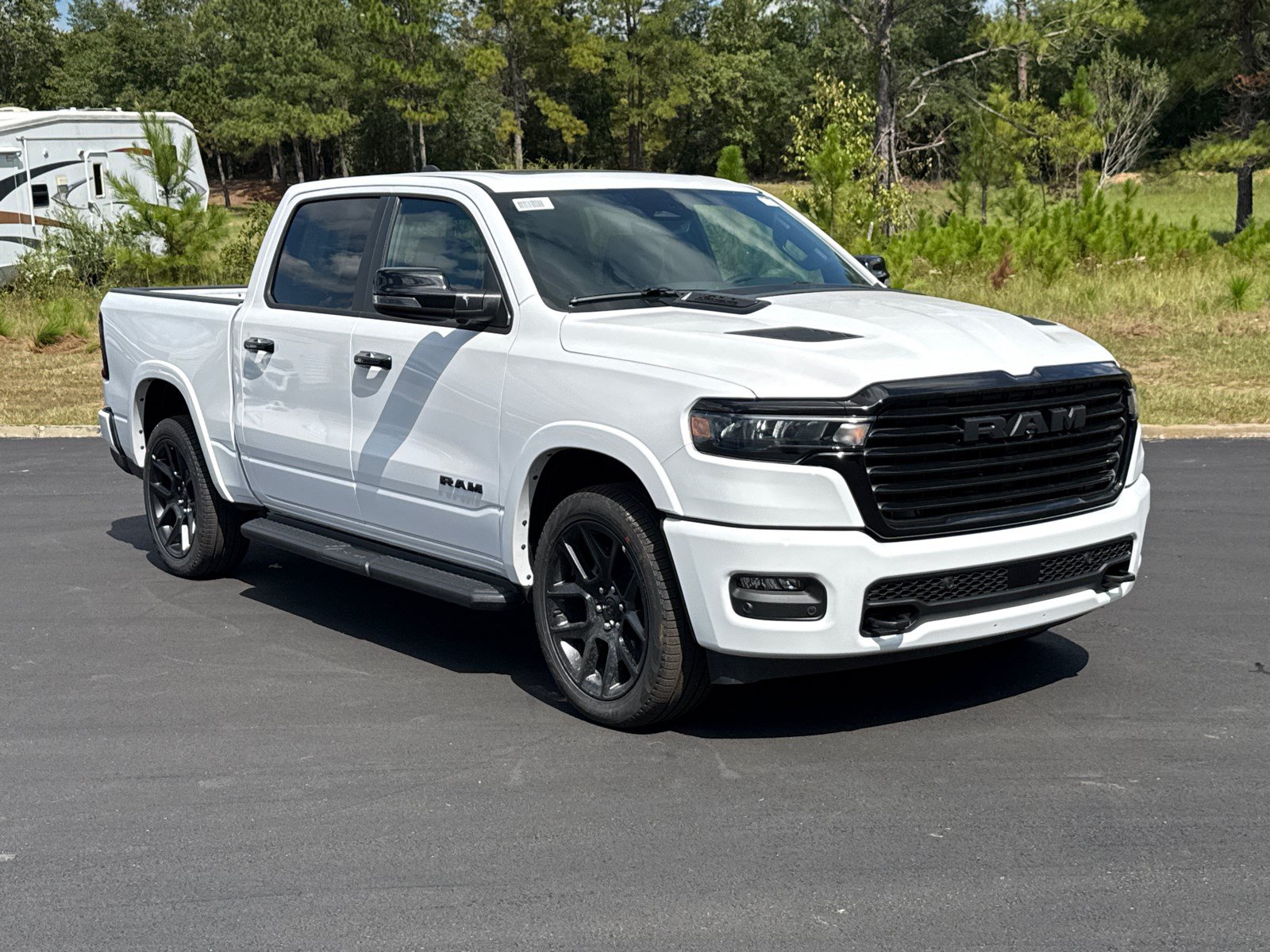 New 2027 Ram 1500 LARAMIE CREW CAB 4X4 5'7 BOX Pickup
