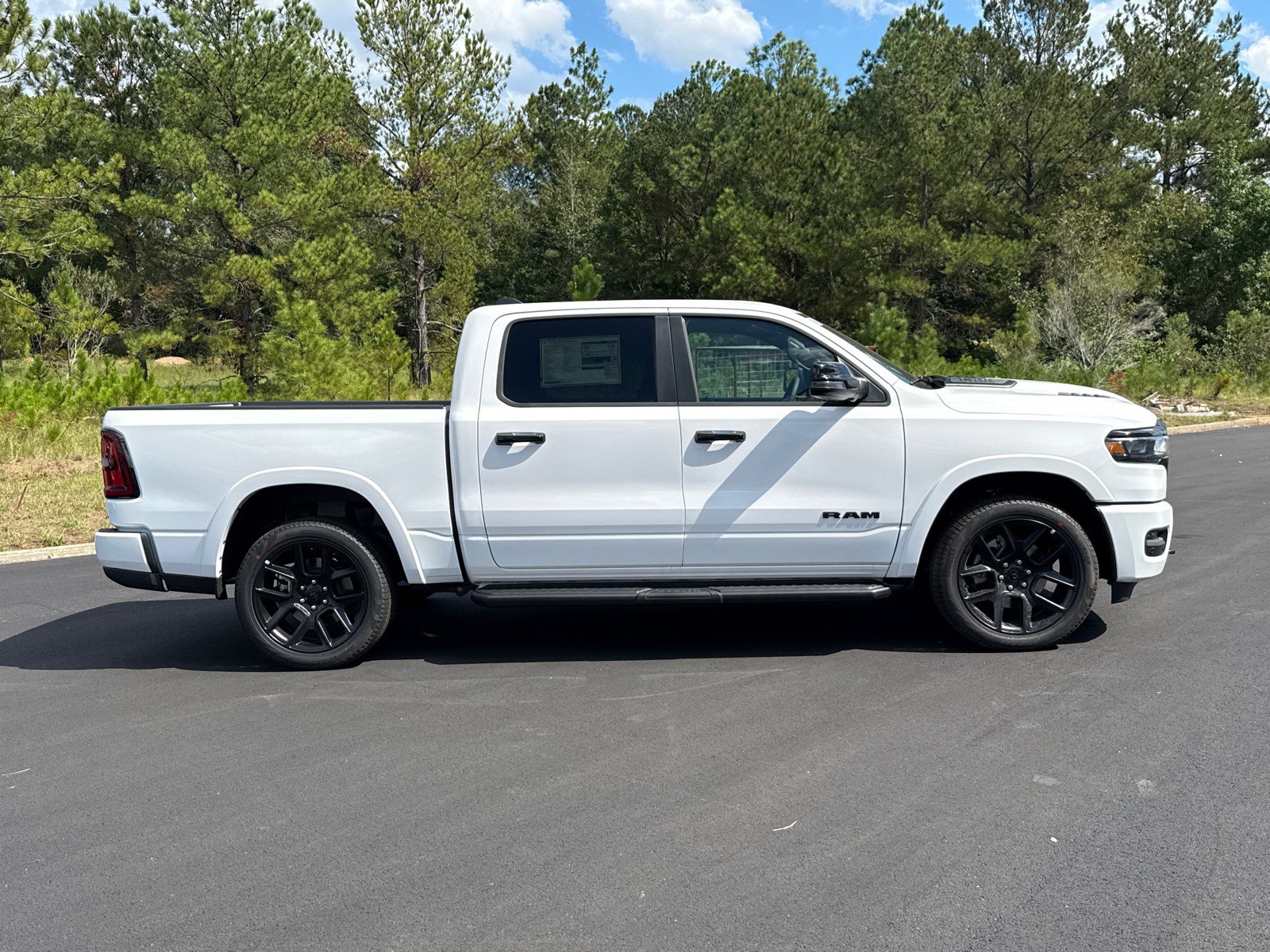 New 2027 Ram 1500 LARAMIE CREW CAB 4X4 5'7 BOX Pickup