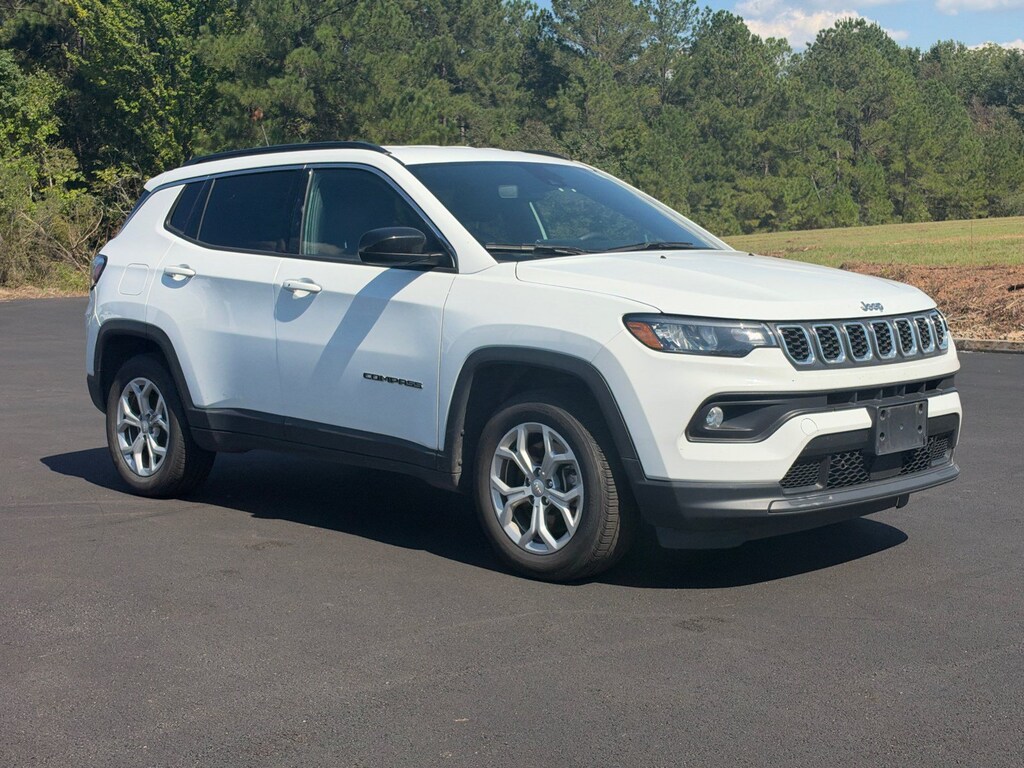 Used 2024 Jeep Compass Latitude SUV