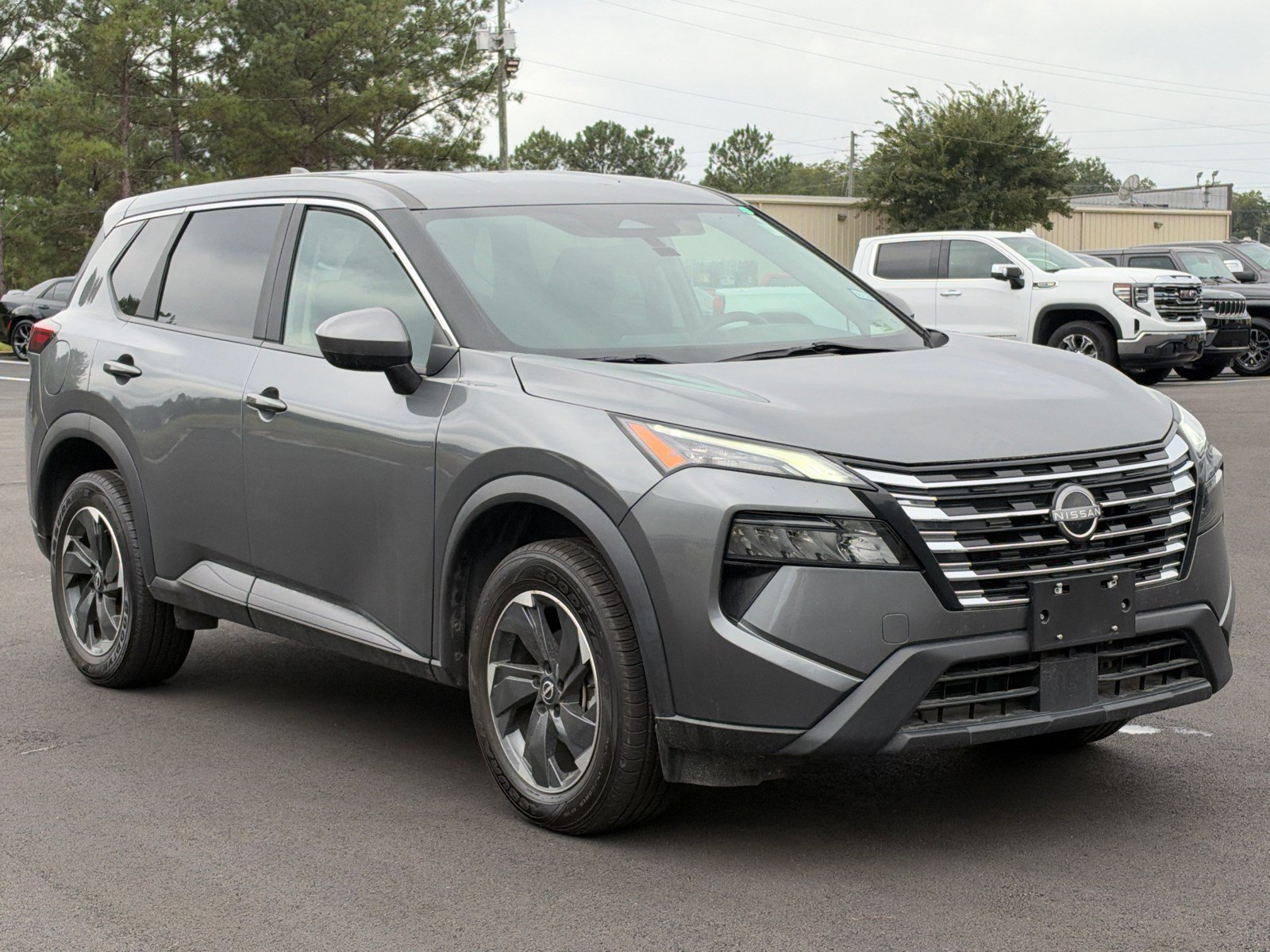 Used 2024 Nissan Rogue SV SUV