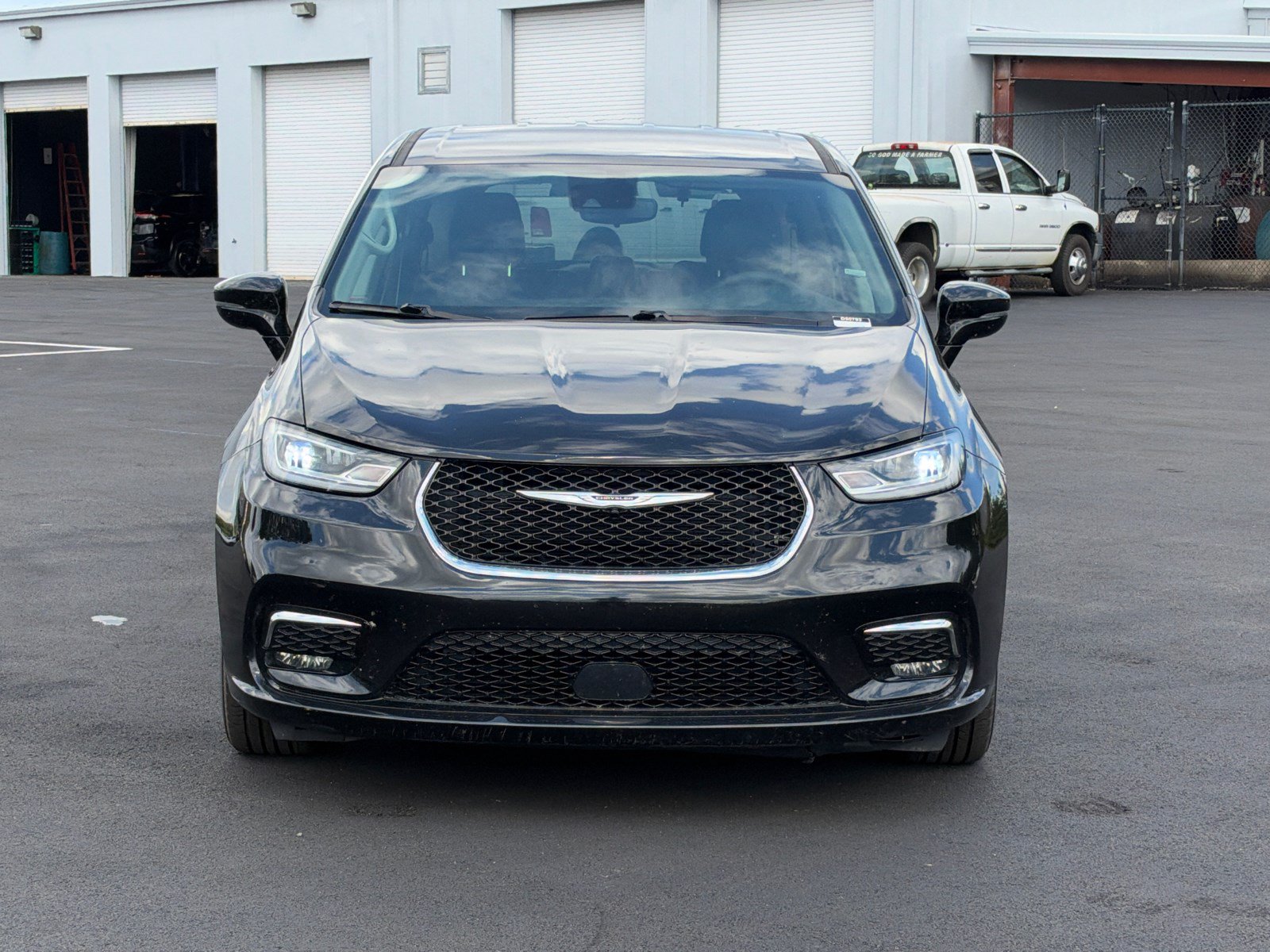 Used 2024 Chrysler Pacifica Touring L Van Passenger Van