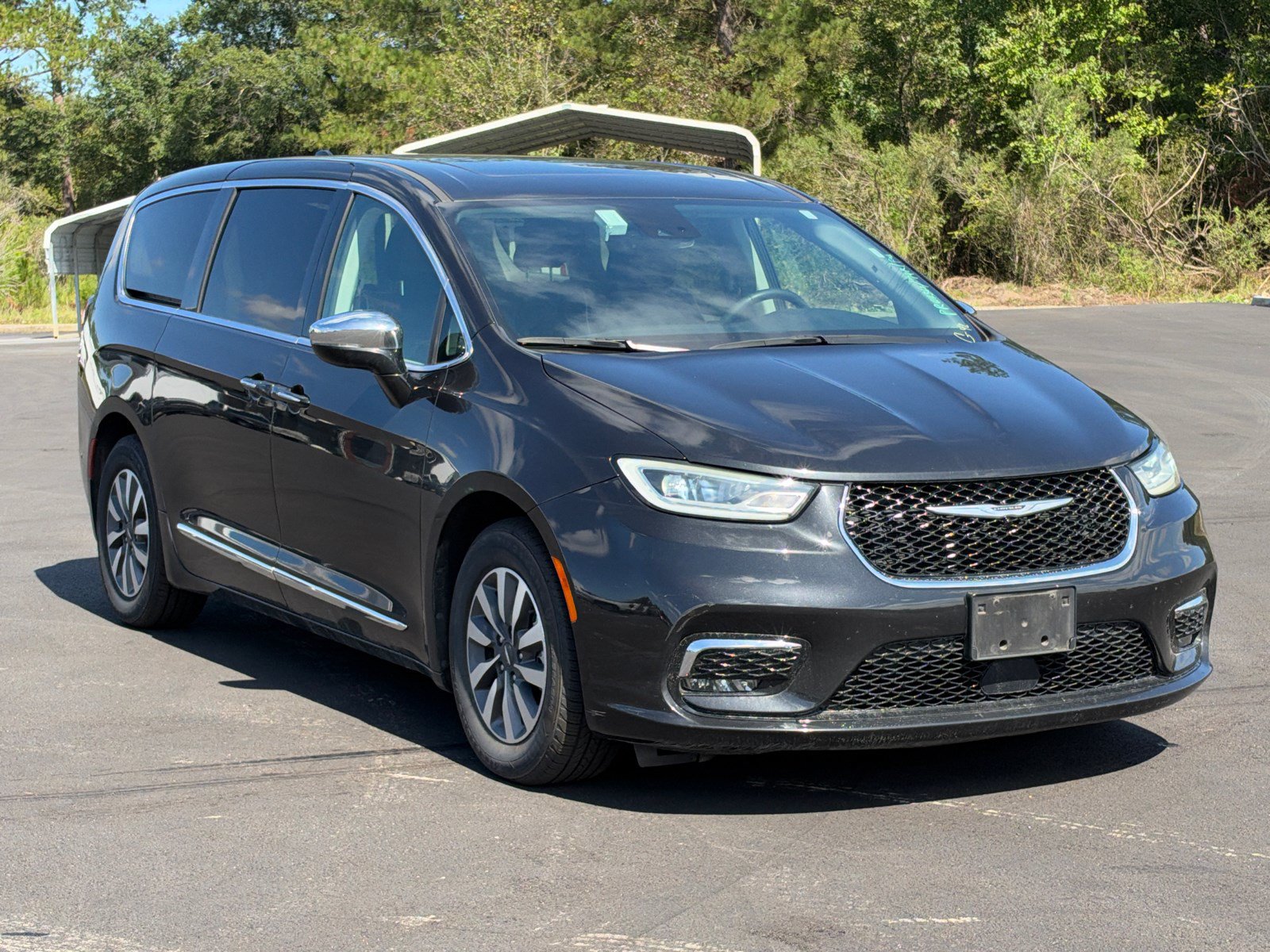 Used 2023 Chrysler Pacifica Plug-In Hybrid Limited Van Passenger Van
