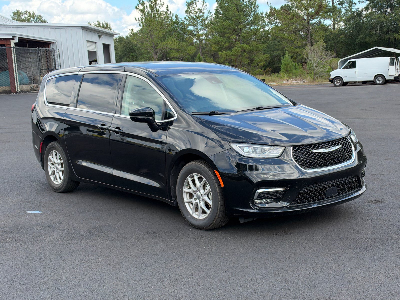 Used 2024 Chrysler Pacifica Touring L Van Passenger Van
