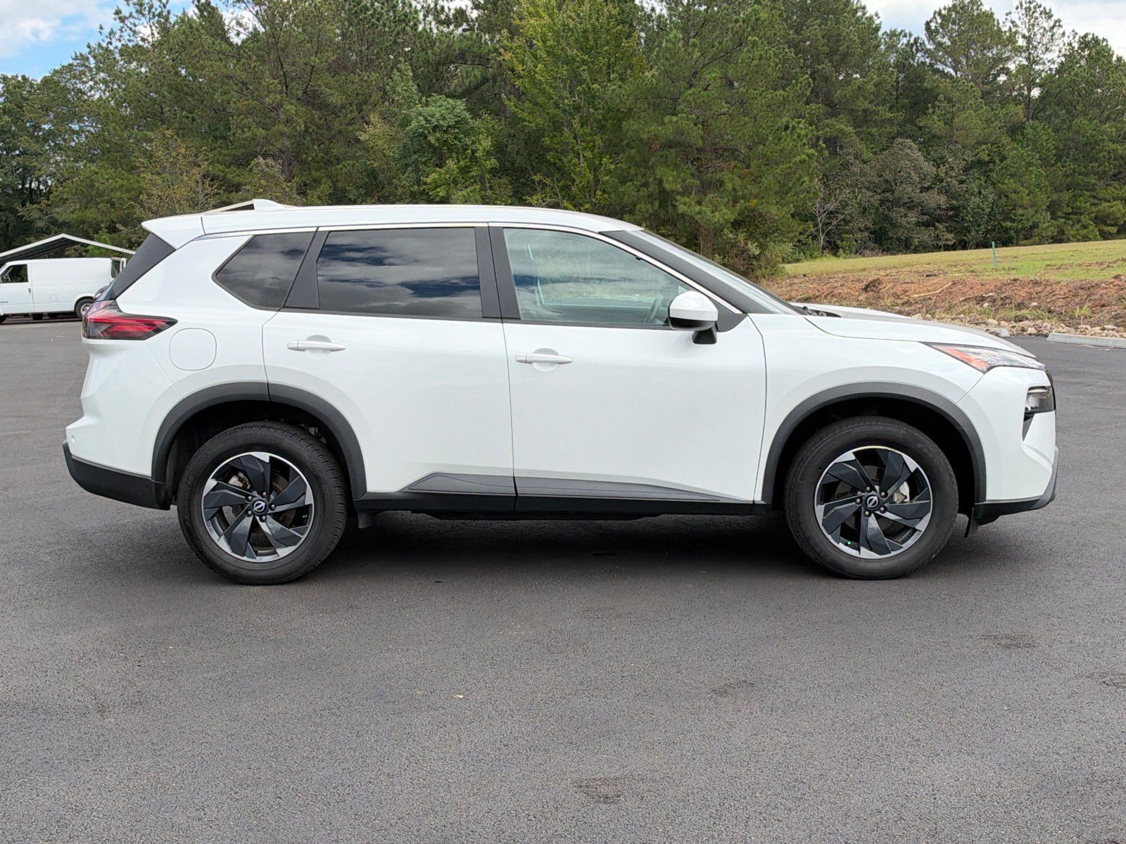 Used 2024 Nissan Rogue SV SUV