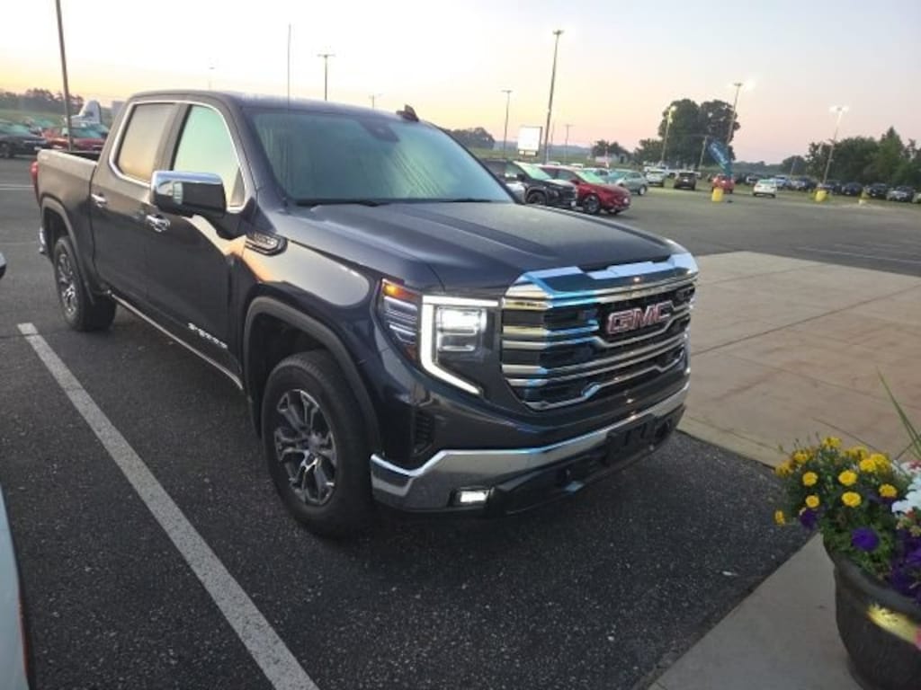 Used 2025 GMC Sierra 1500 SLT Truck Crew Cab