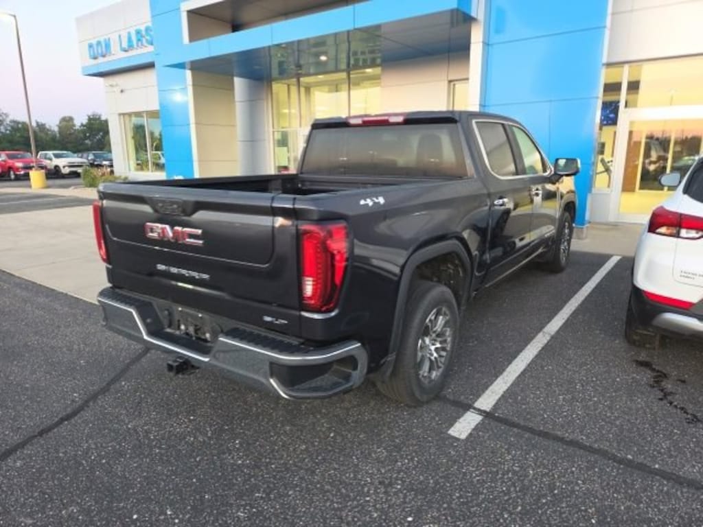 Used 2025 GMC Sierra 1500 SLT Truck Crew Cab