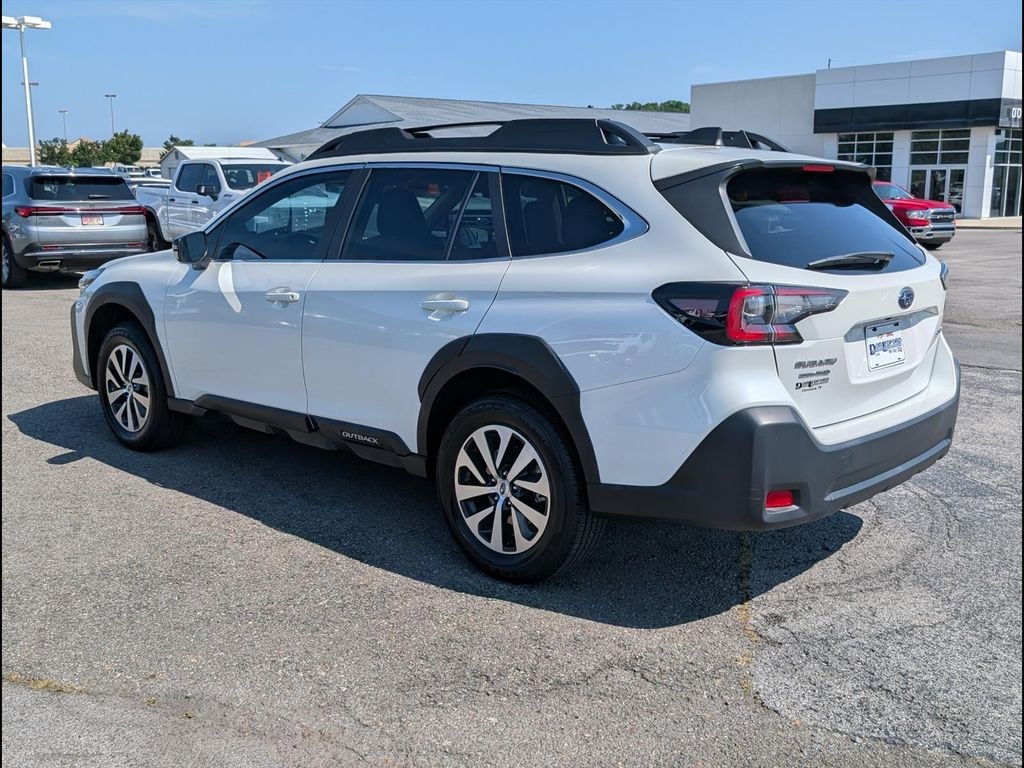 Used 2023 Subaru Outback Premium SUV