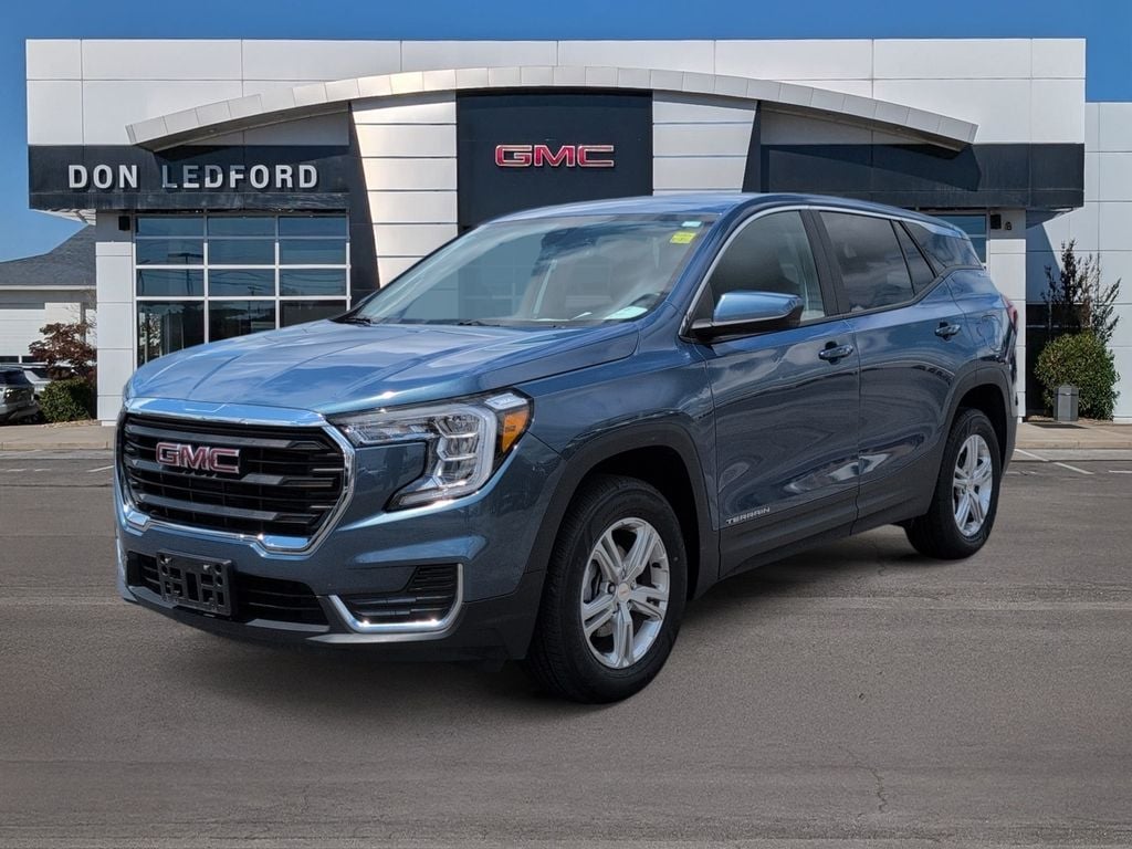 Used 2024 GMC Terrain SLE SUV