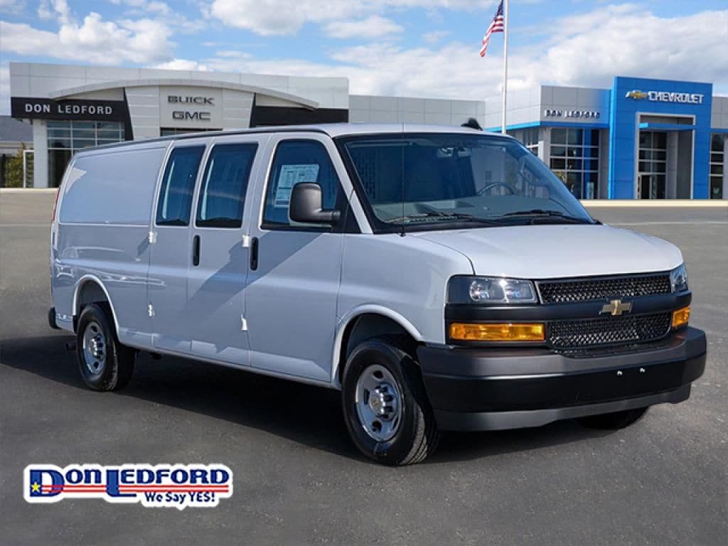 2025 Chevrolet Express Cargo