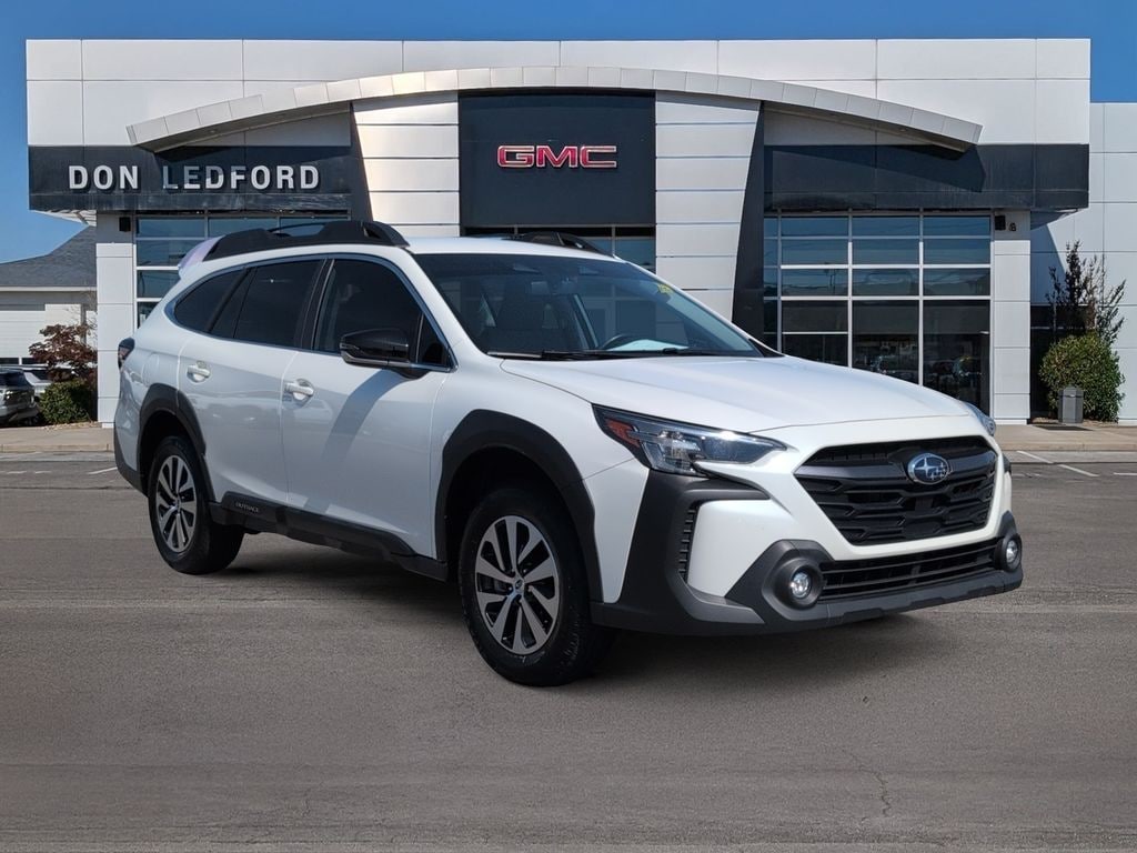 Used 2023 Subaru Outback Premium SUV