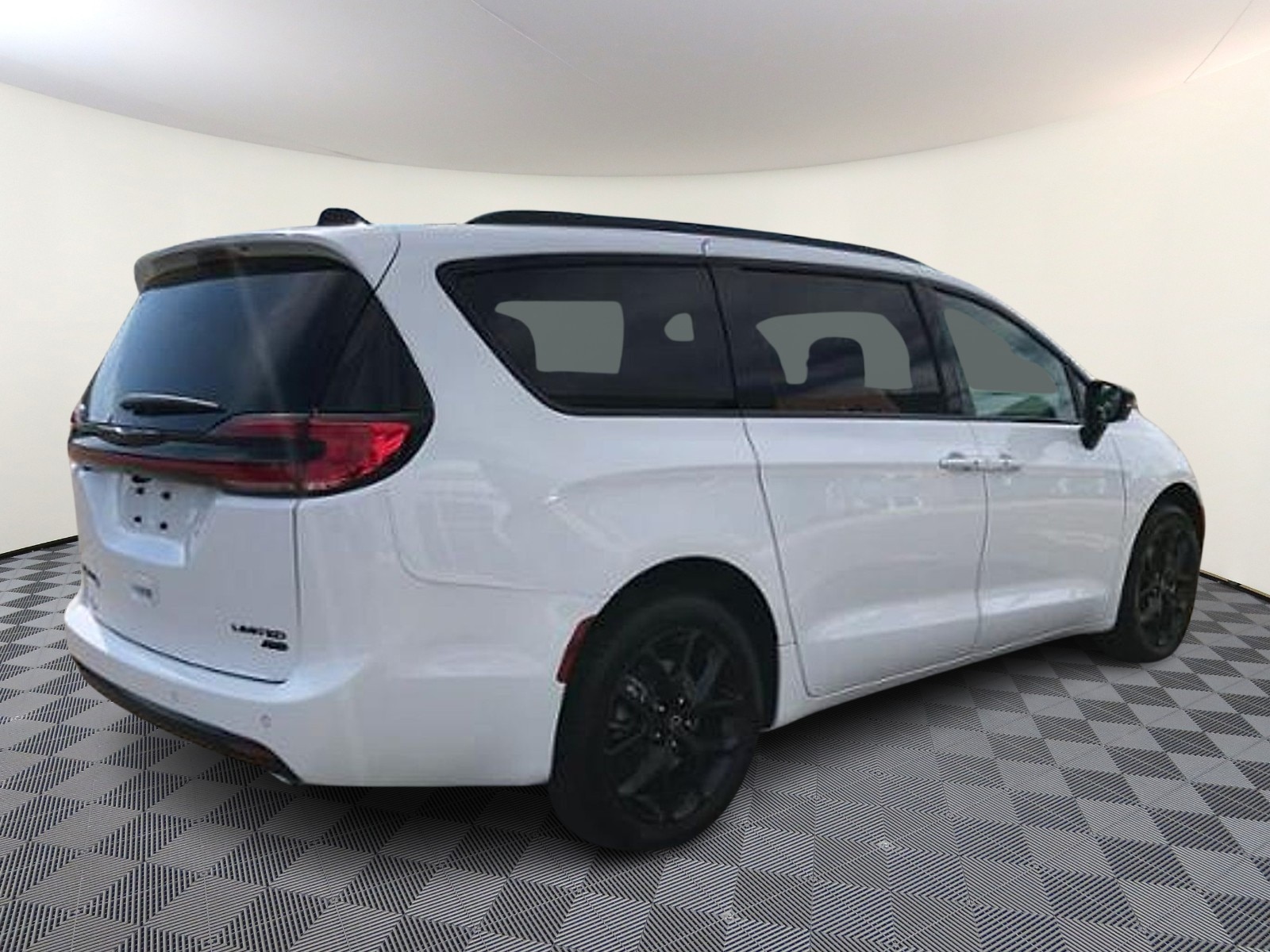 2026 Chrysler Pacifica Limited - Photo 8