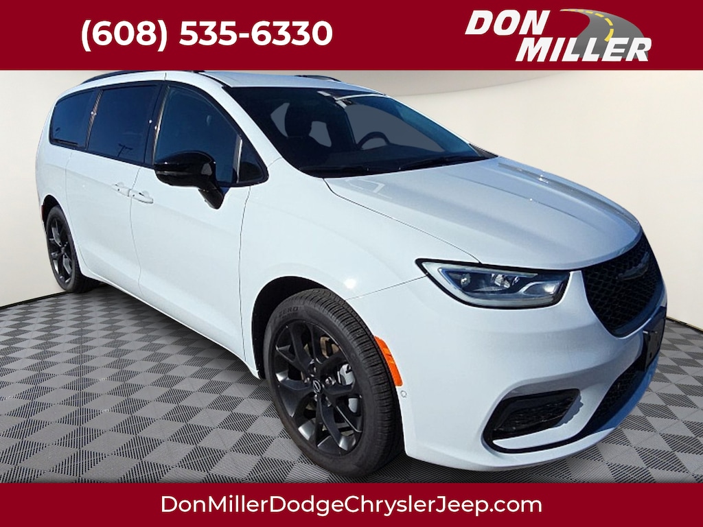 New 2026 Chrysler Pacifica Select AWD Passenger Van