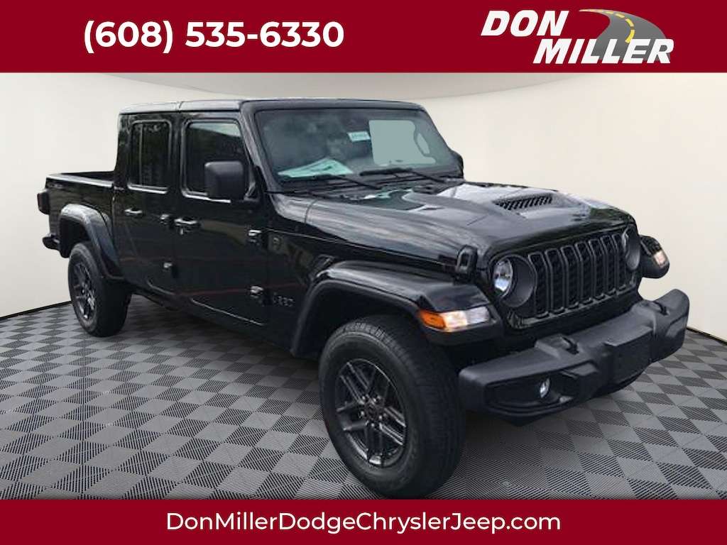 New 2025 Jeep Gladiator Sport S Pickup