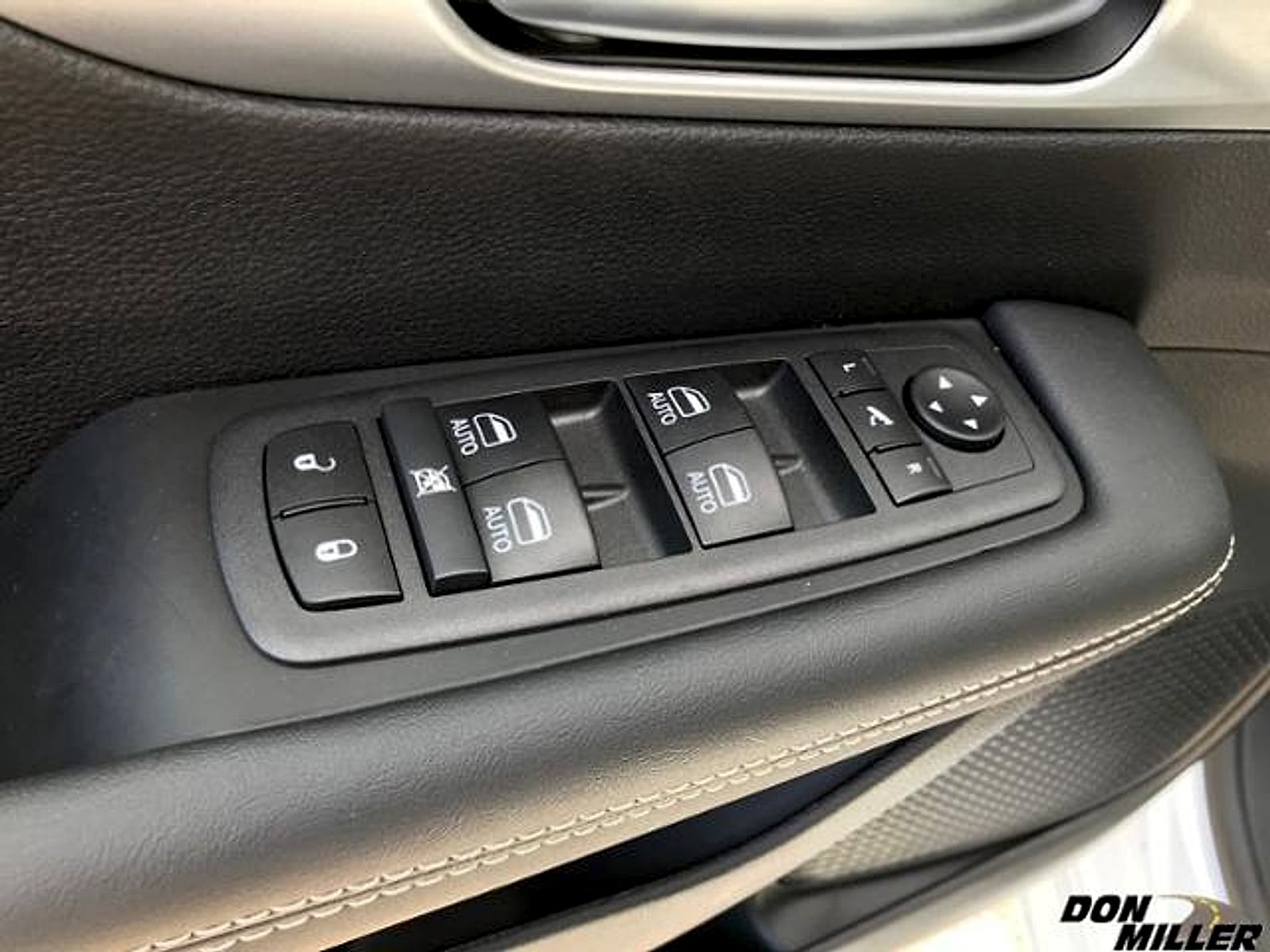 2026 Chrysler Pacifica Limited - Photo 14