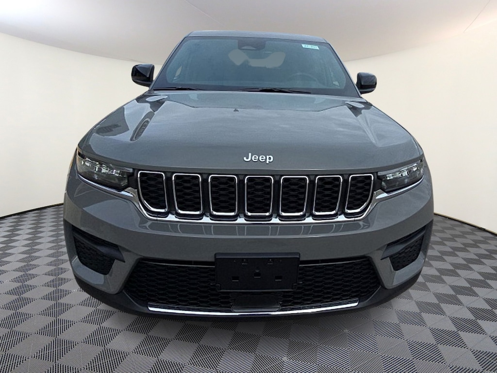 New 2027 Jeep Grand Cherokee Laredo X Sport Utility
