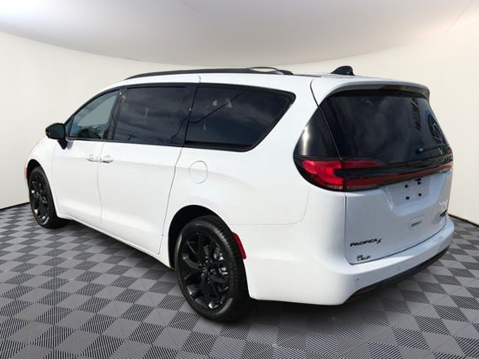 2026 Chrysler Pacifica Limited - Photo 6
