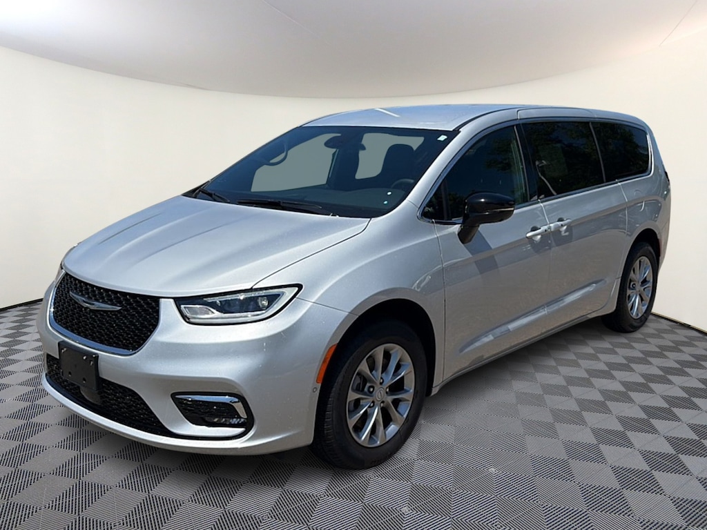 New 2026 Chrysler Pacifica Select AWD Passenger Van
