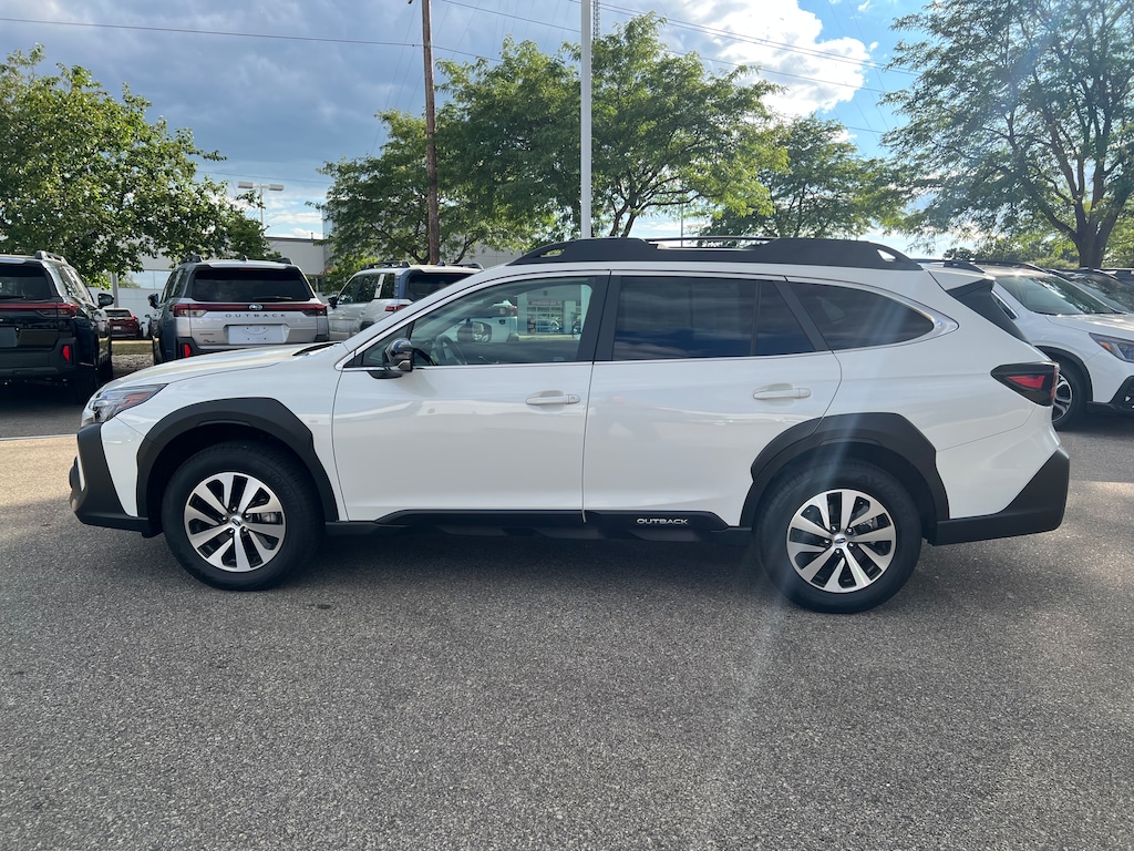 Used 2025 Subaru Outback Premium SUV