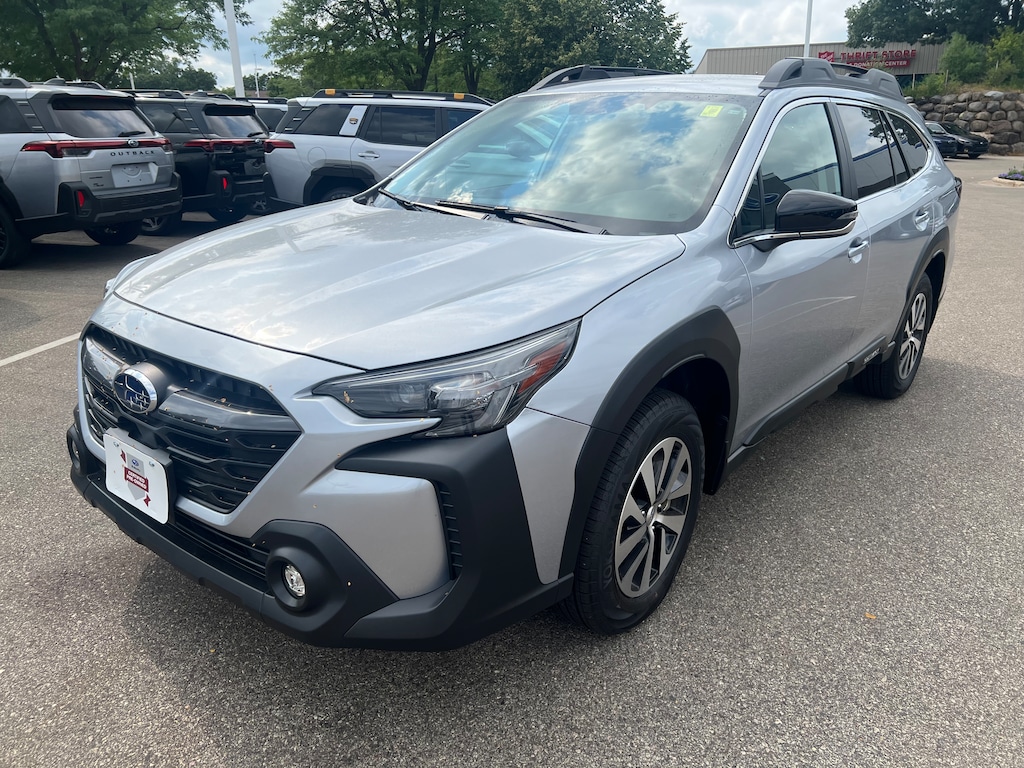 Used 2025 Subaru Outback Premium SUV