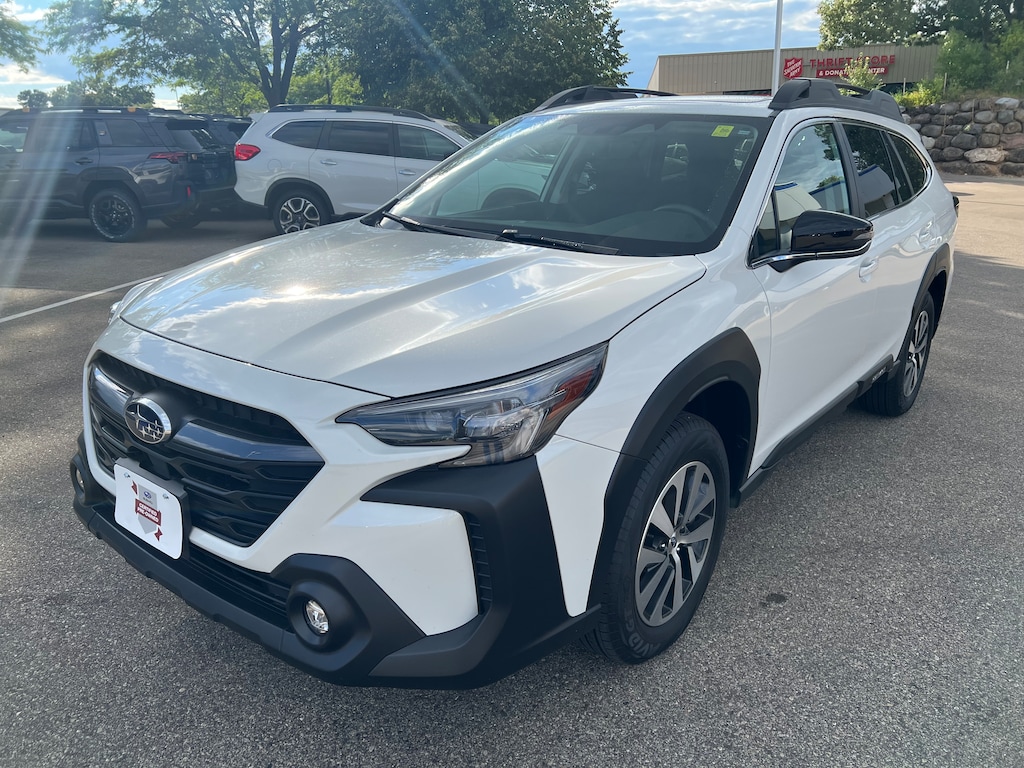 Used 2025 Subaru Outback Premium SUV