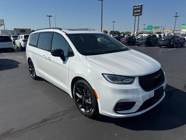 2025 Chrysler Pacifica