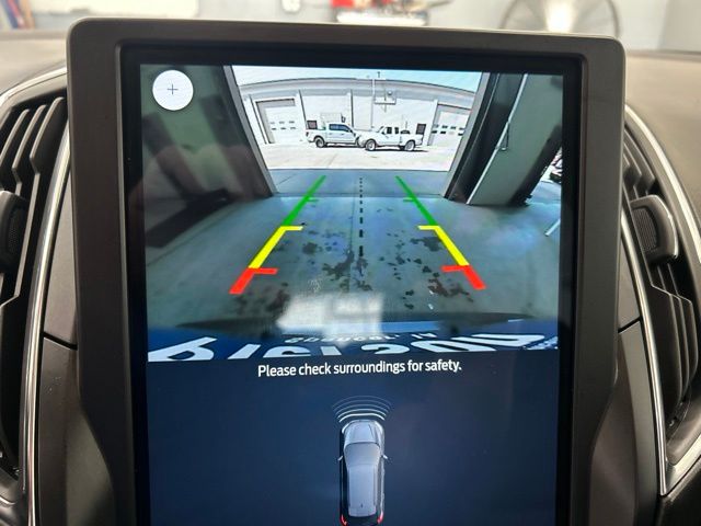 2024 Ford Edge Titanium - Photo 14
