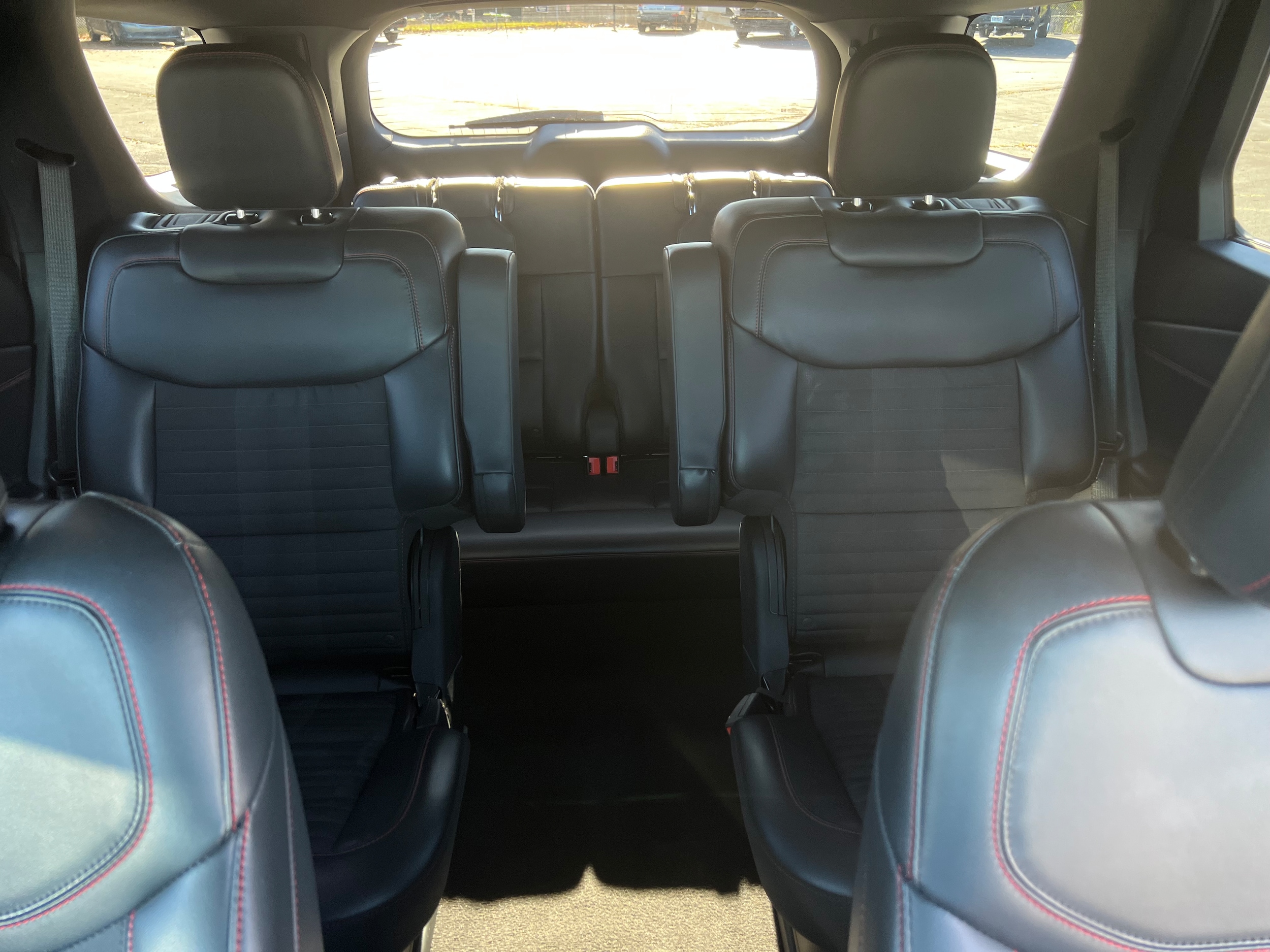 2025 Ford Explorer ST-LINE - Photo 13
