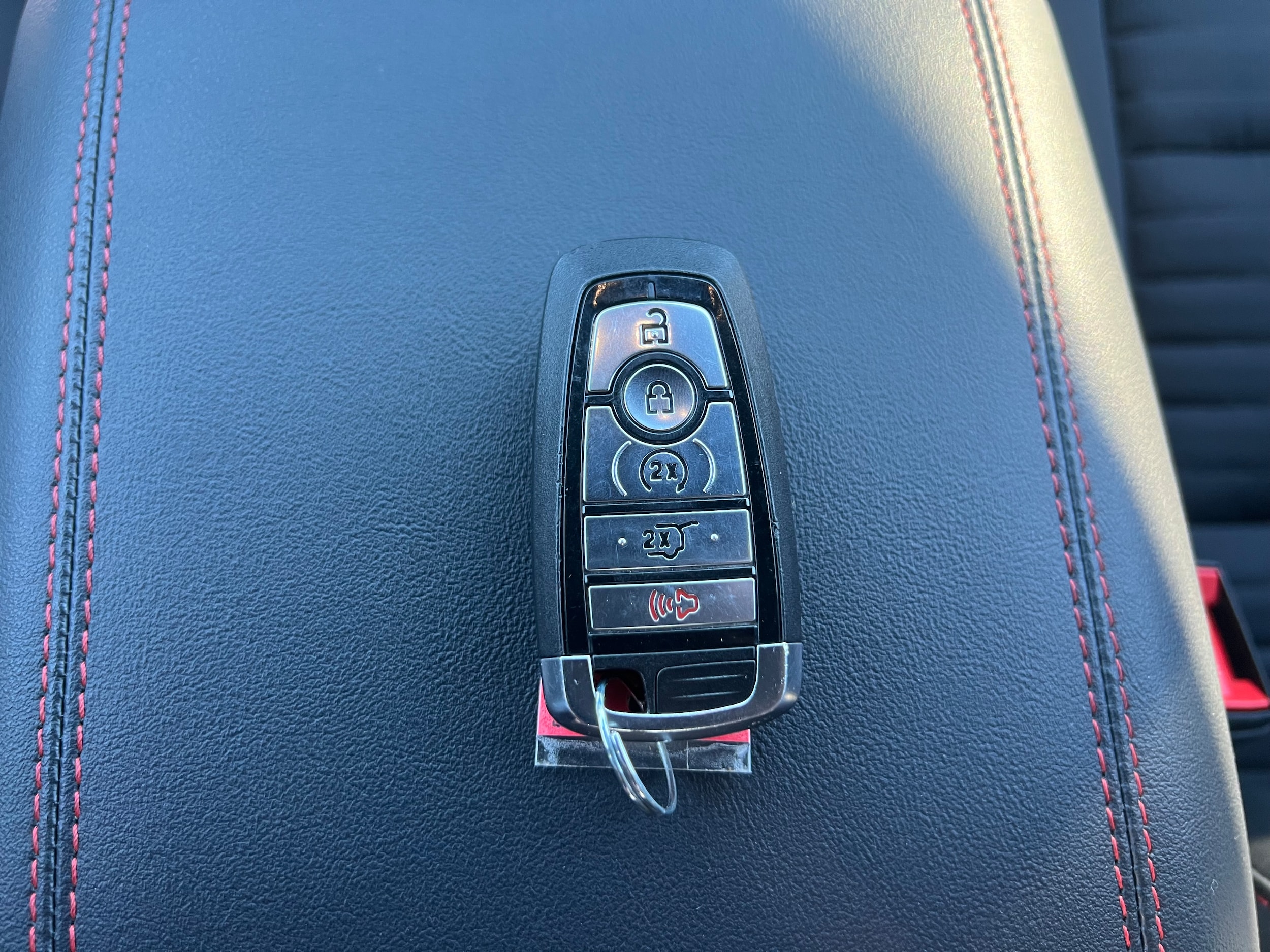 2025 Ford Explorer ST-LINE - Photo 16