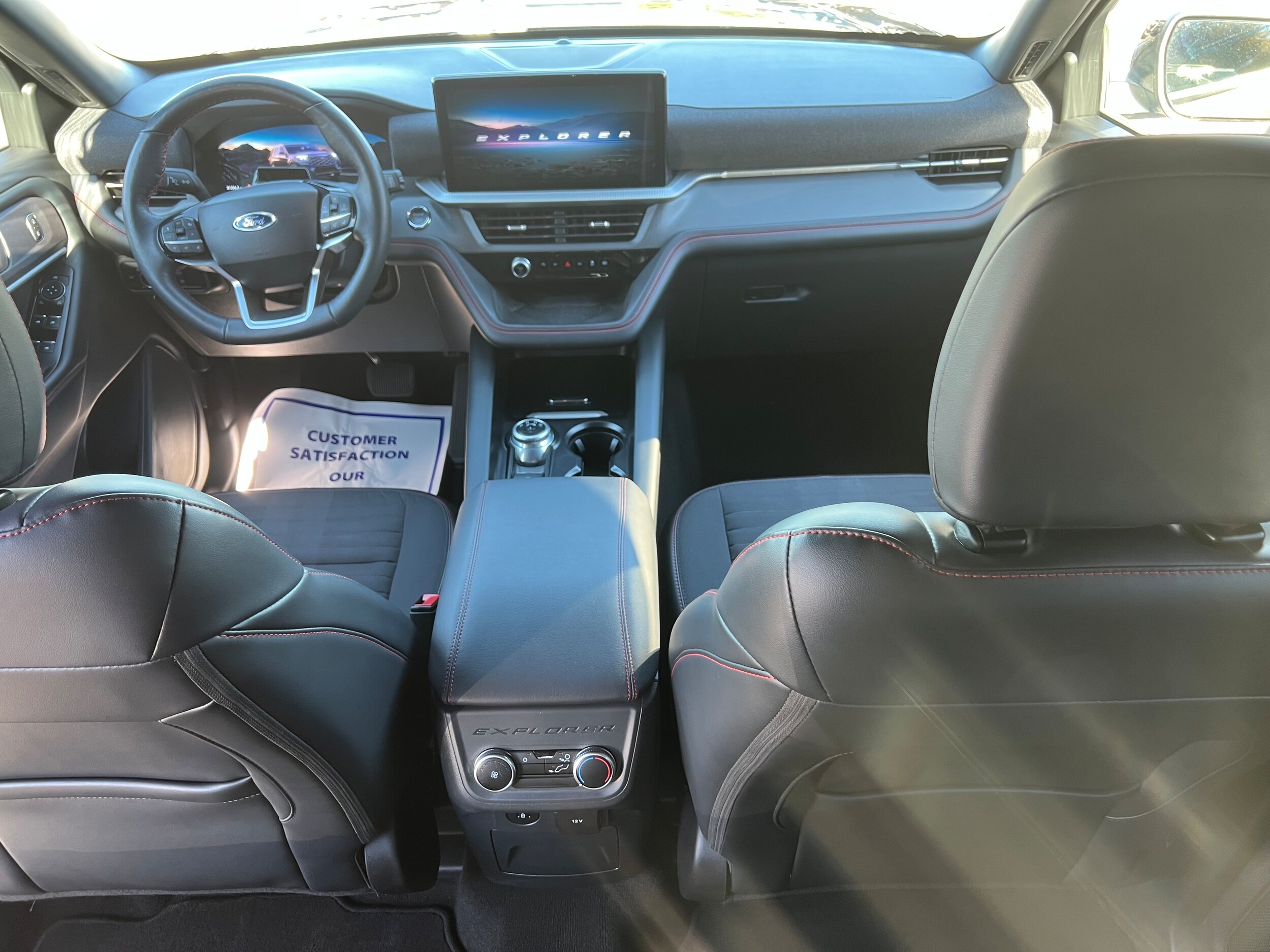 2025 Ford Explorer ST-LINE - Photo 15