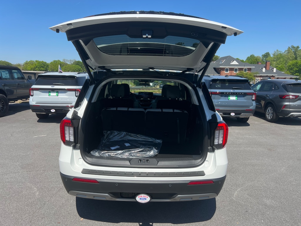 New 2026 Ford Explorer Active SUV