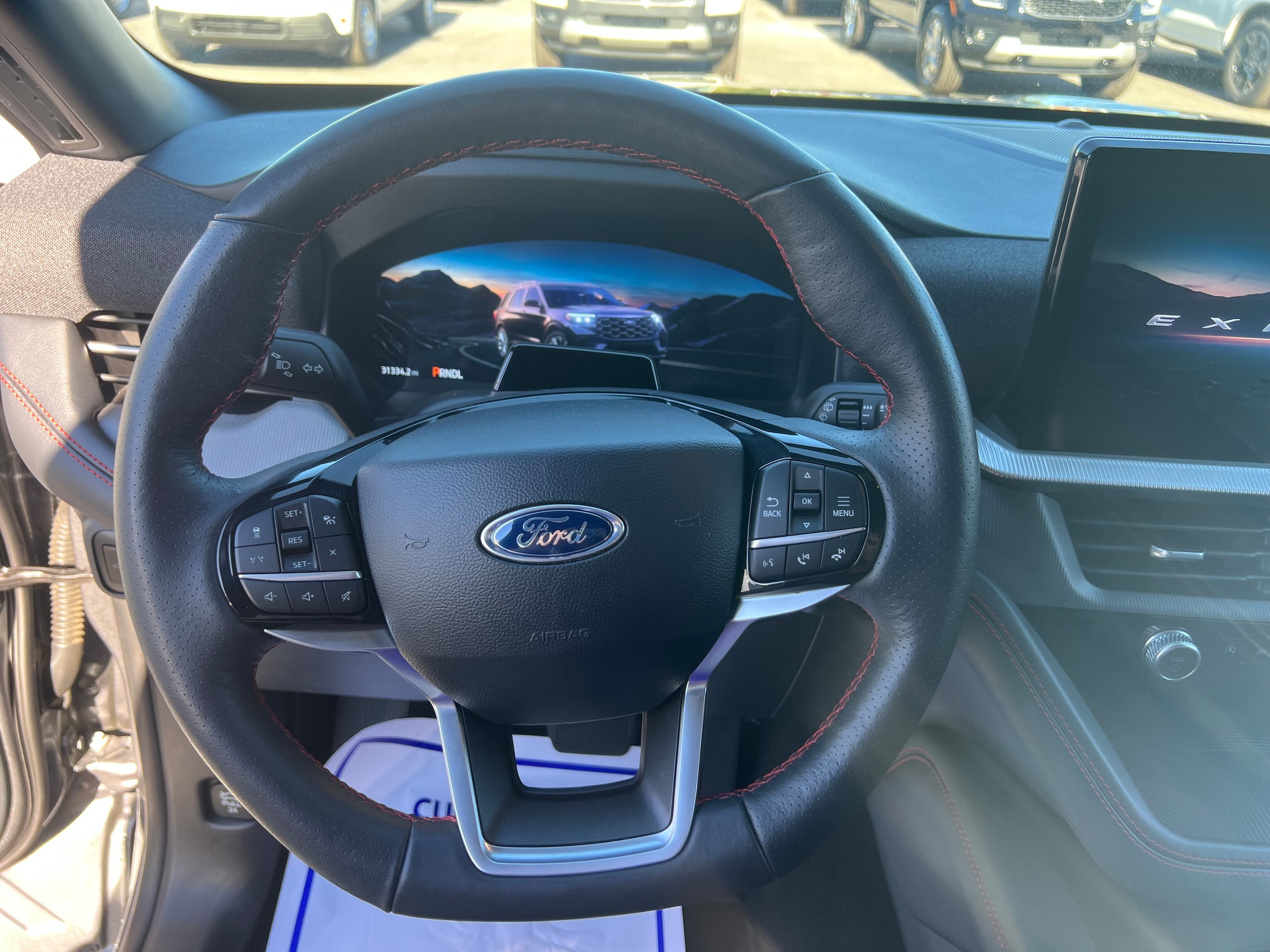 2025 Ford Explorer ST-LINE - Photo 11