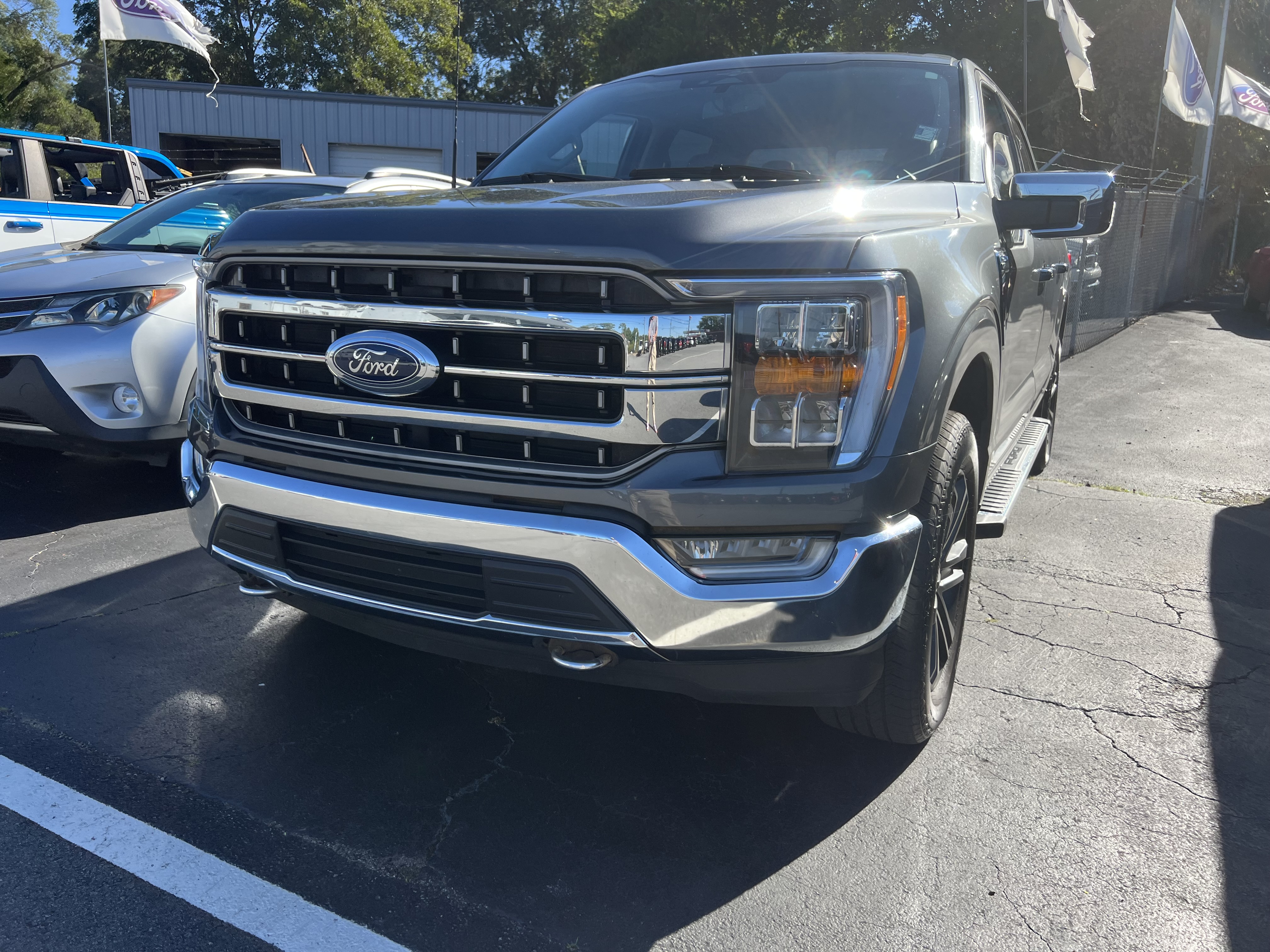 2023 Ford F-150 Lariat Crew Cab