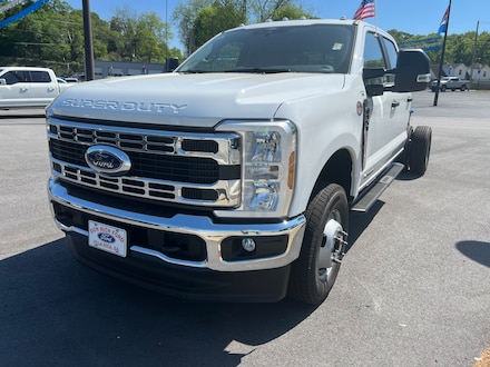2026 Ford Chassis Cab F-350&reg; XL TRUCK