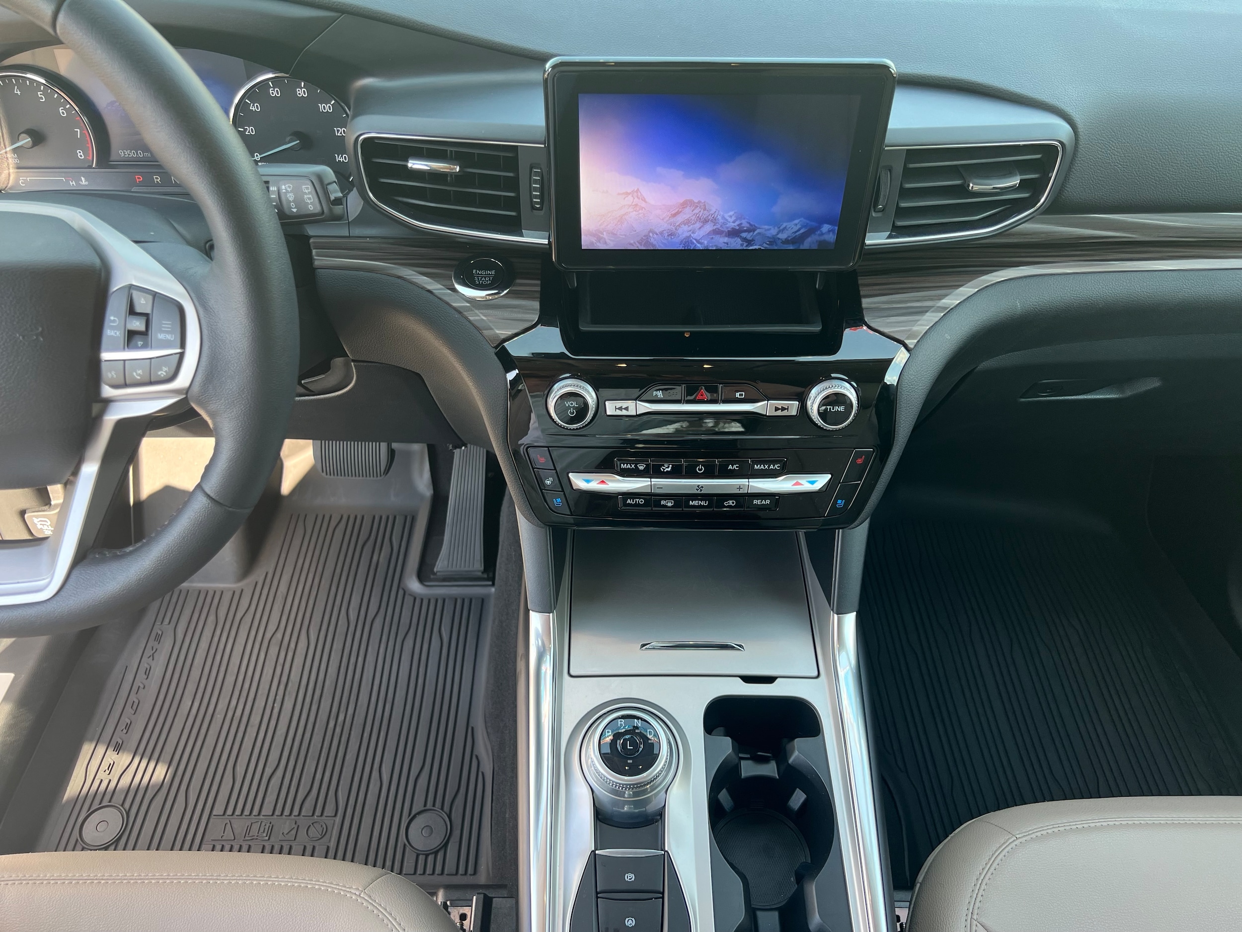 2022 Ford Explorer Limited - Photo 8