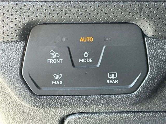 2026 Volkswagen Atlas SE w/Tech - Photo 31