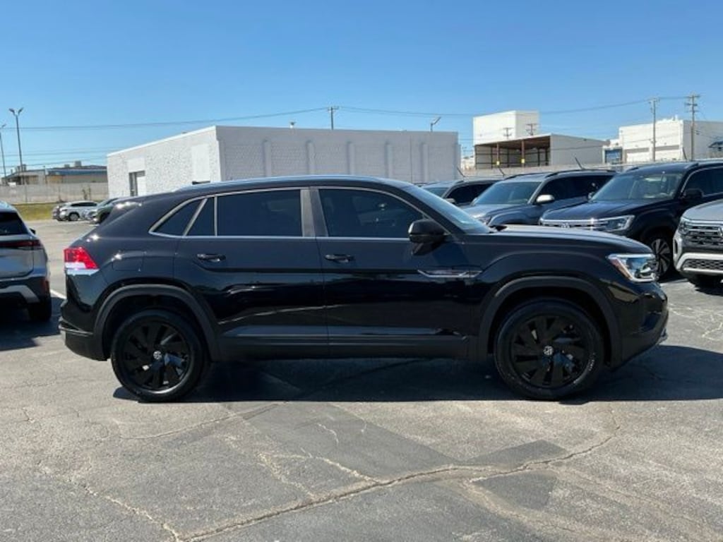 New 2026 Volkswagen Atlas Cross Sport SE w/Technology SUV