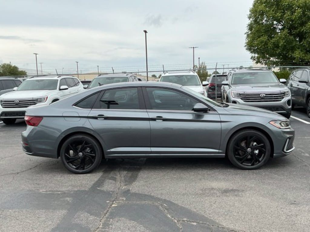 New 2027 Volkswagen Jetta 1.5T SE Sedan